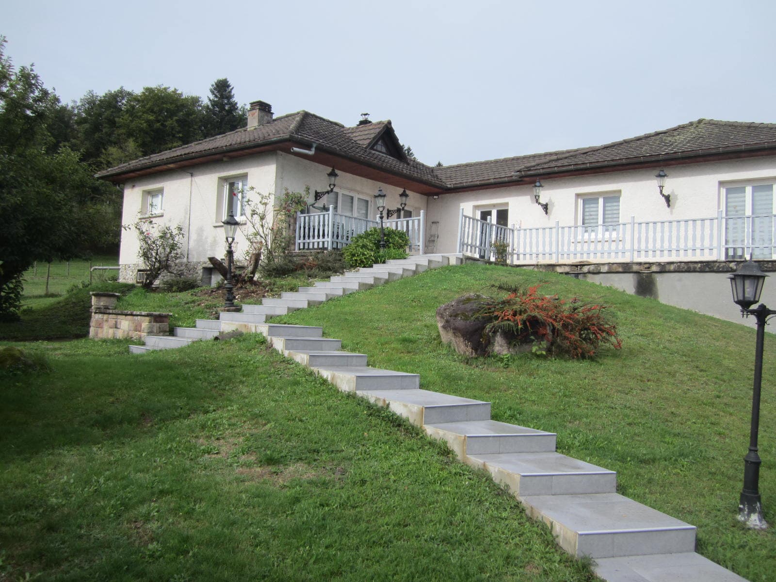 VILLA 8 PIECES