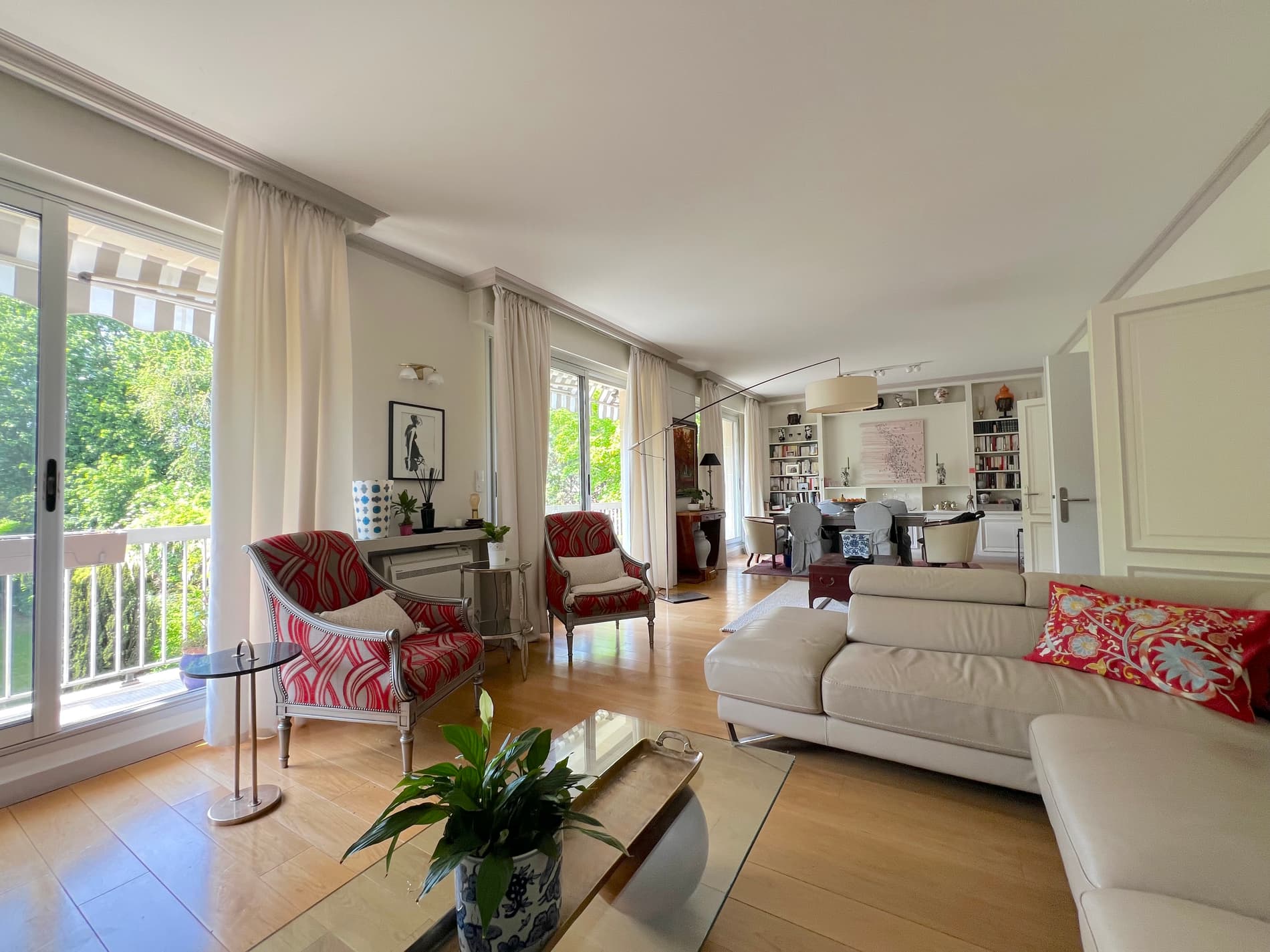 5-pièces 120m2 + balcon + box