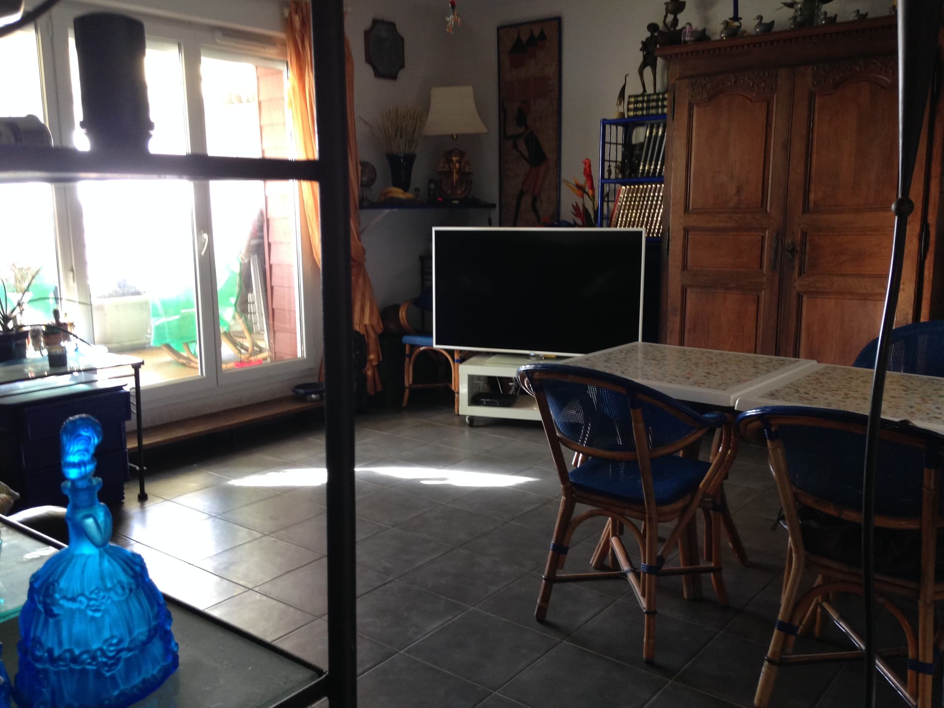Frond de mer appartement T3 terrasse et 2 parking couverts