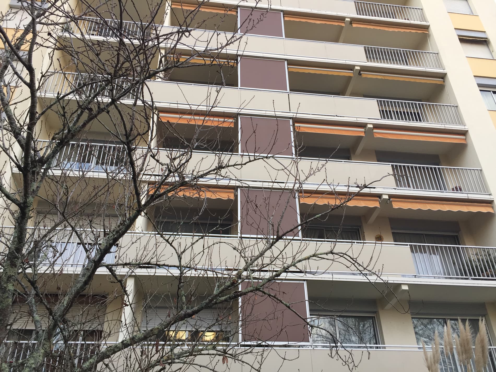 Appartement 83 m2, 4 ème avec ascenseur, balcon, parking et cave