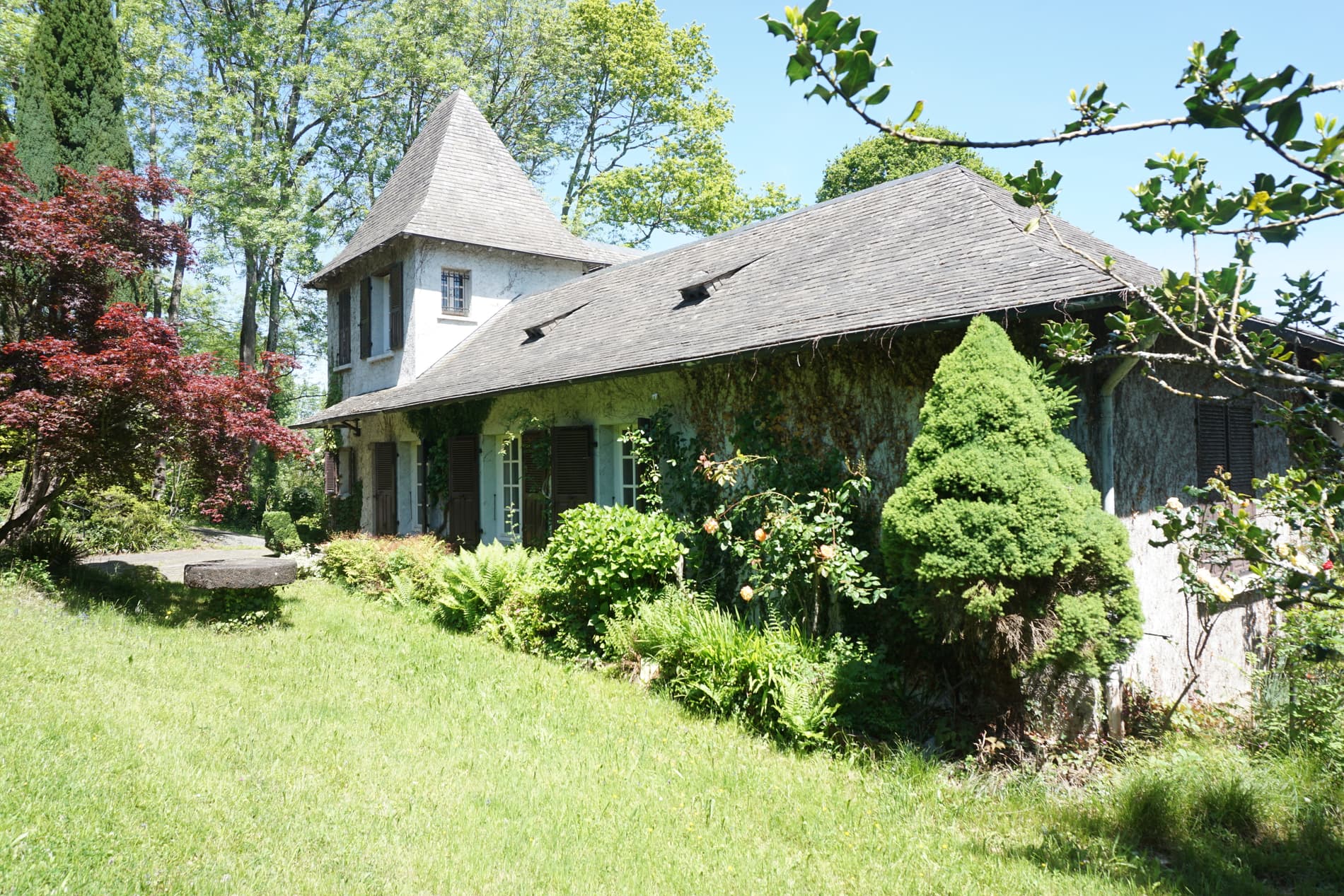 Viager Occupé 300m² habitable terrain 2625m²
