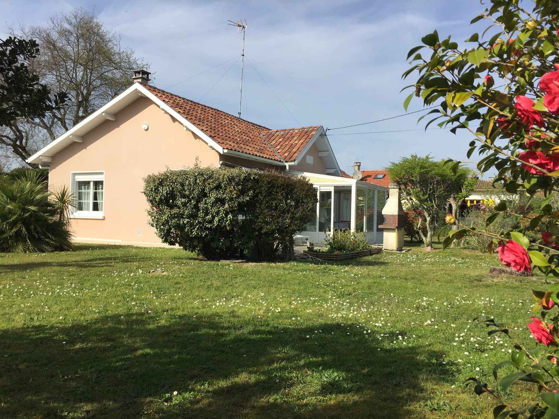 Villa individuelle, à 500 m du bassin, T4, garage, sur terrain de 793 m2.