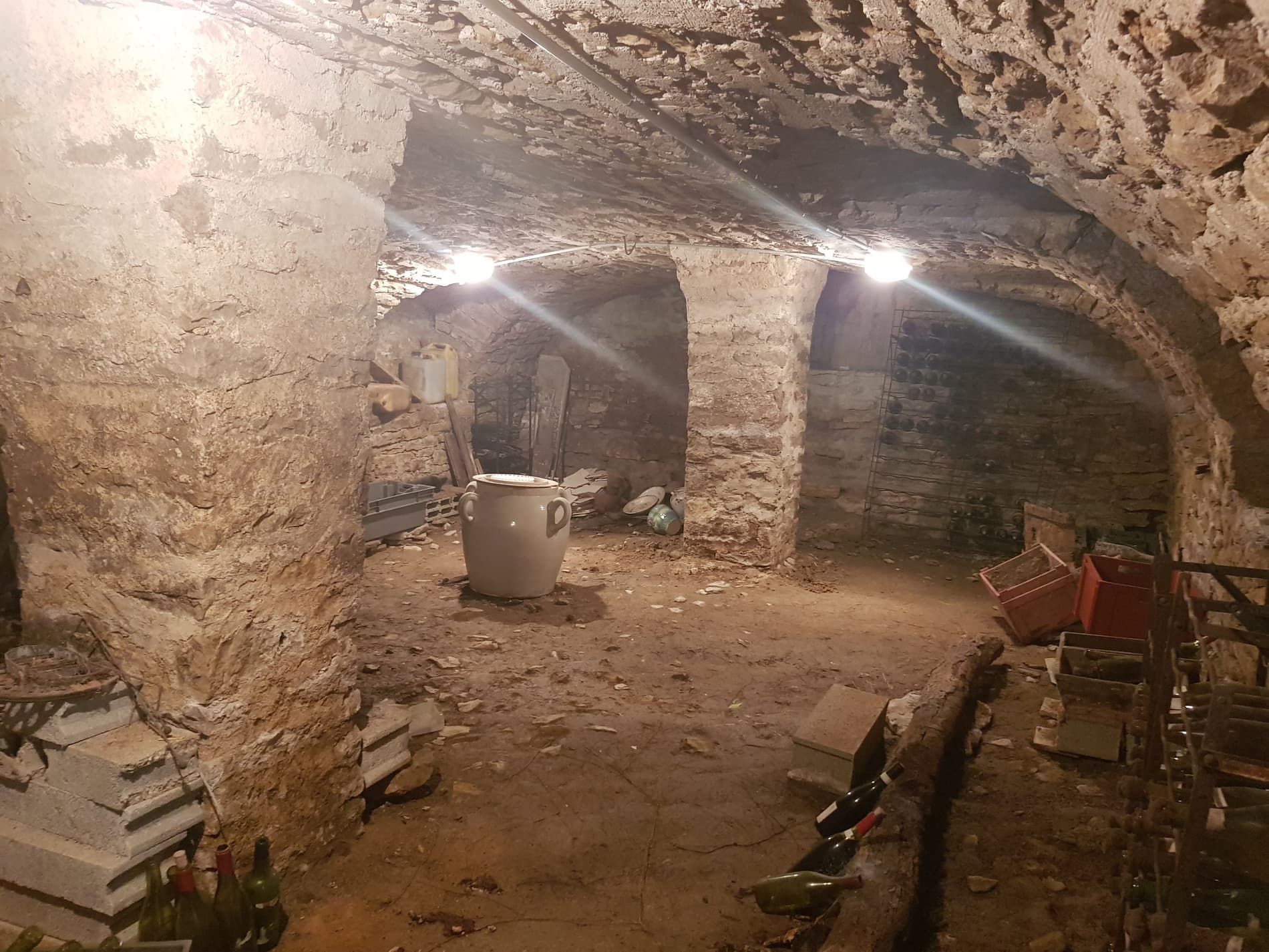 Vieille Maison en pierre sur 3 grandes caves voutées